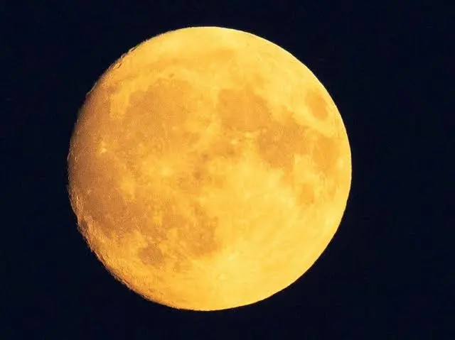 Bulan Purnama Tanduk Rusa